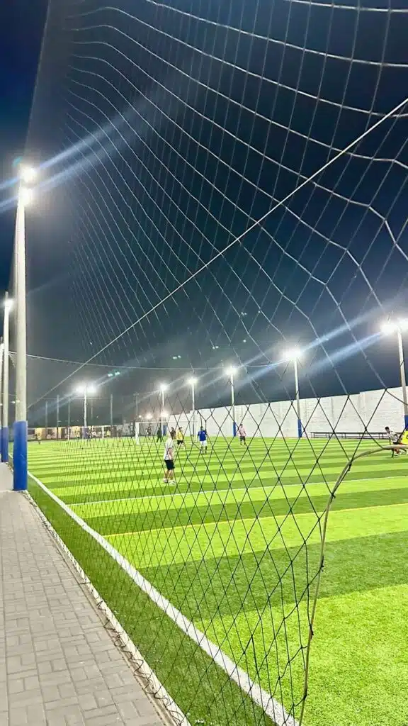 شبوك ملاعب رياضية بالرياض