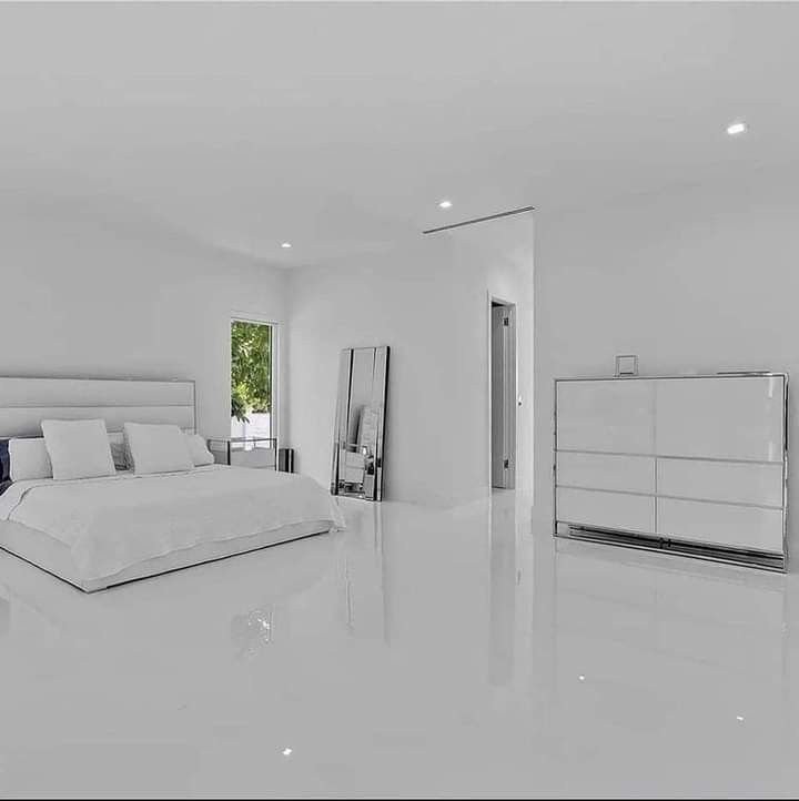 دهان بويه في الرياض